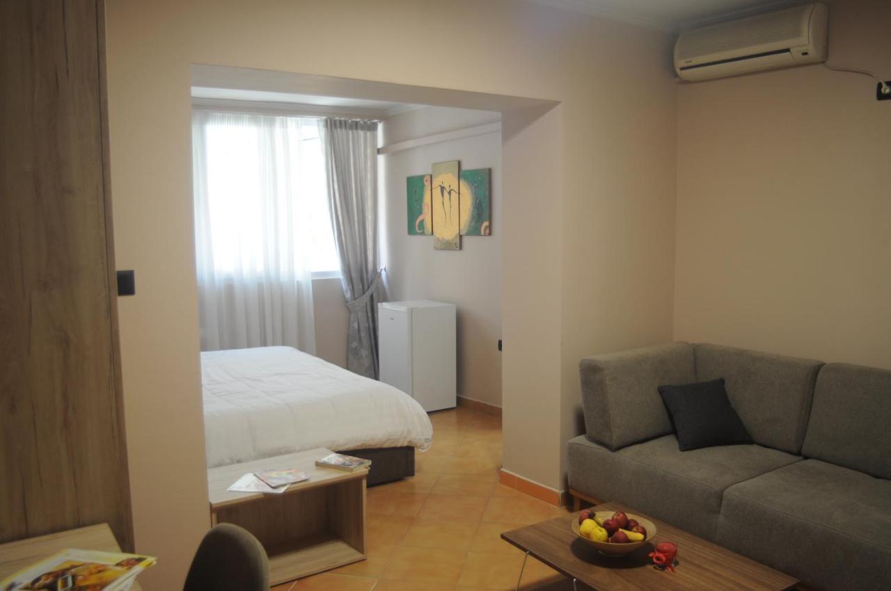 Appartement Bliri Myslym Shyri à Tirana Extérieur photo