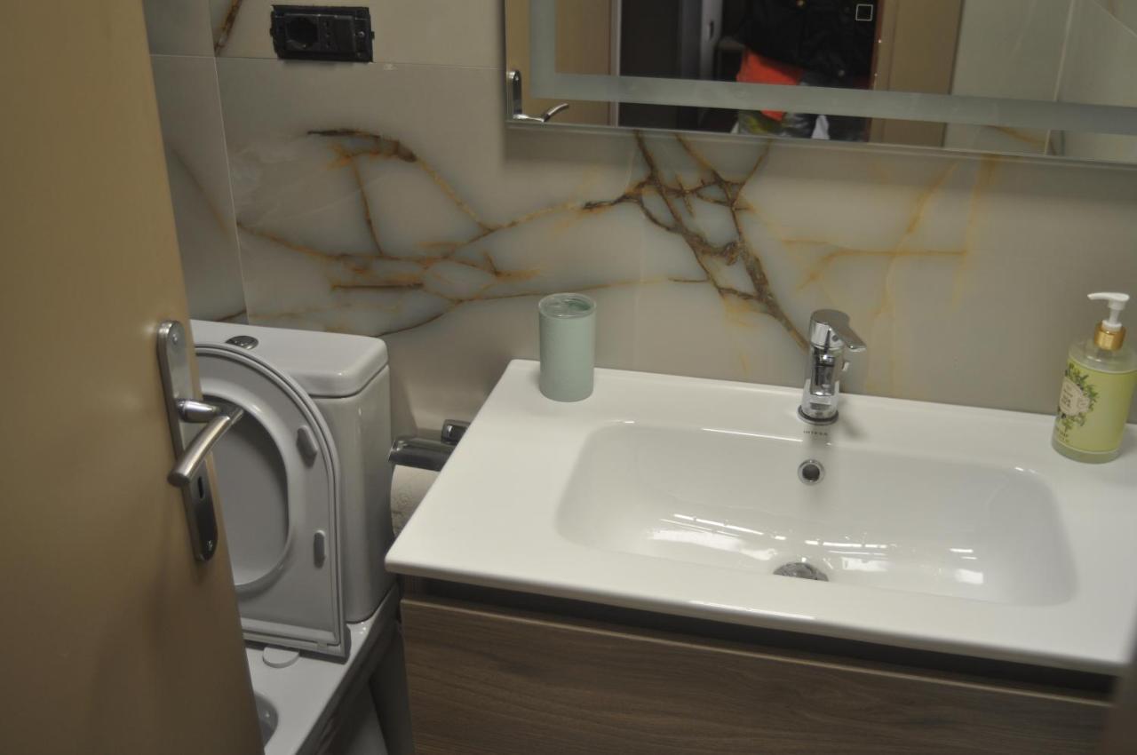 Appartement Bliri Myslym Shyri à Tirana Extérieur photo