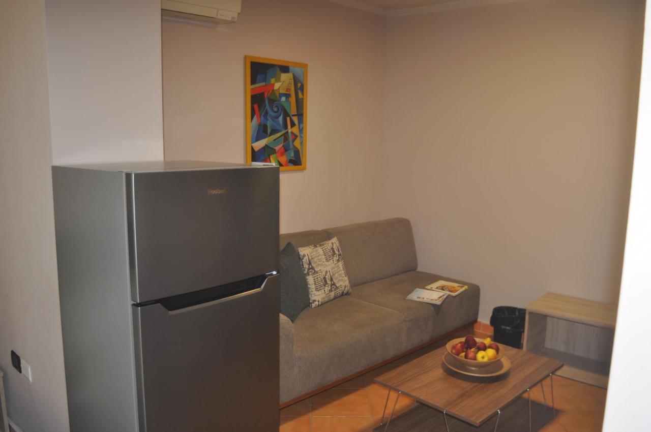 Appartement Bliri Myslym Shyri à Tirana Extérieur photo