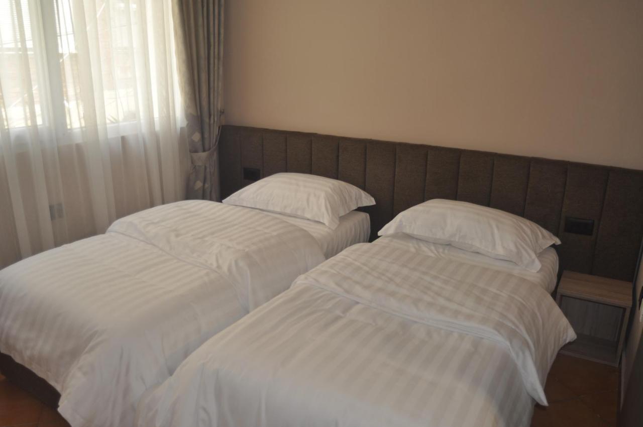 Appartement Bliri Myslym Shyri à Tirana Extérieur photo